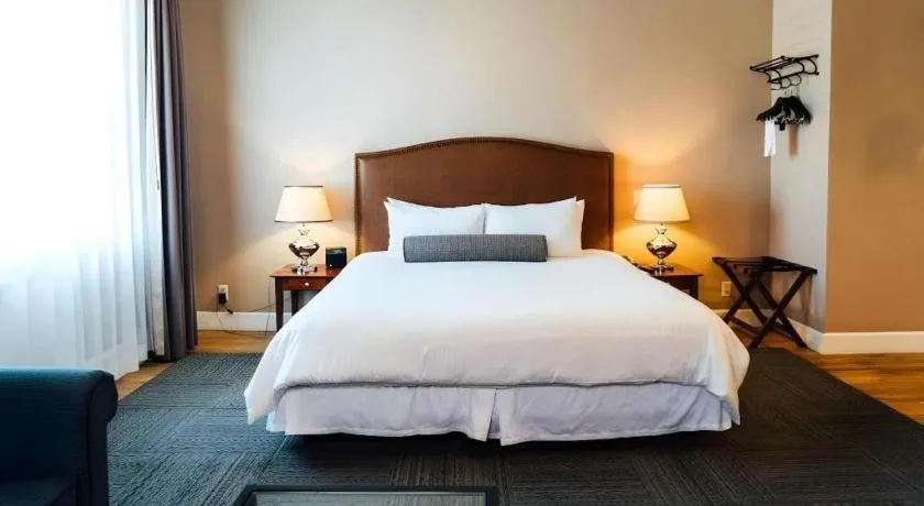 Bed in Hotel Normandie Los Angeles