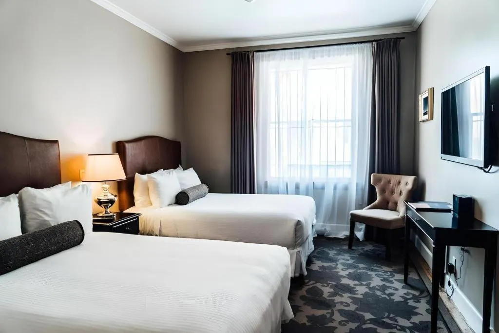 Bed in Hotel Normandie Los Angeles