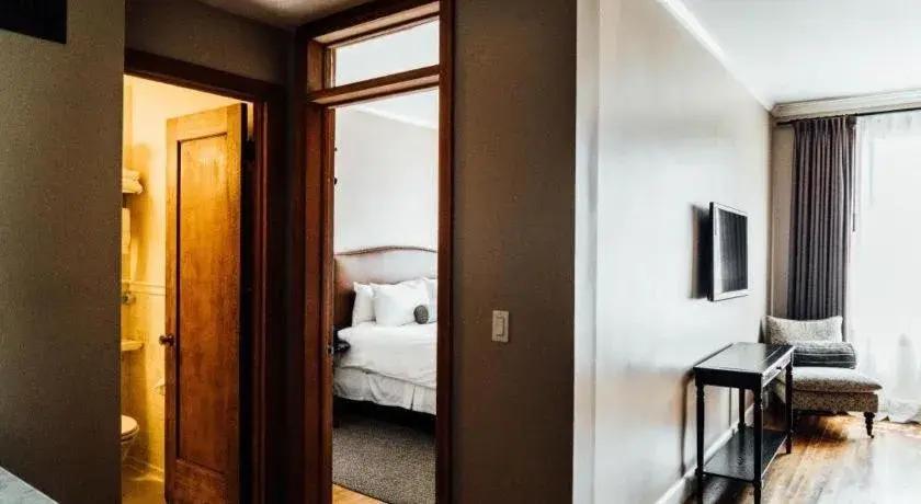 Bed in Hotel Normandie Los Angeles Bed in Hotel Normandie Los Angeles