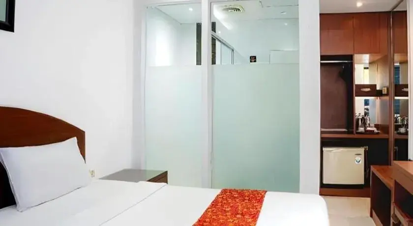 Bed in Kenari Asri Hotel Bed in Kenari Asri Hotel