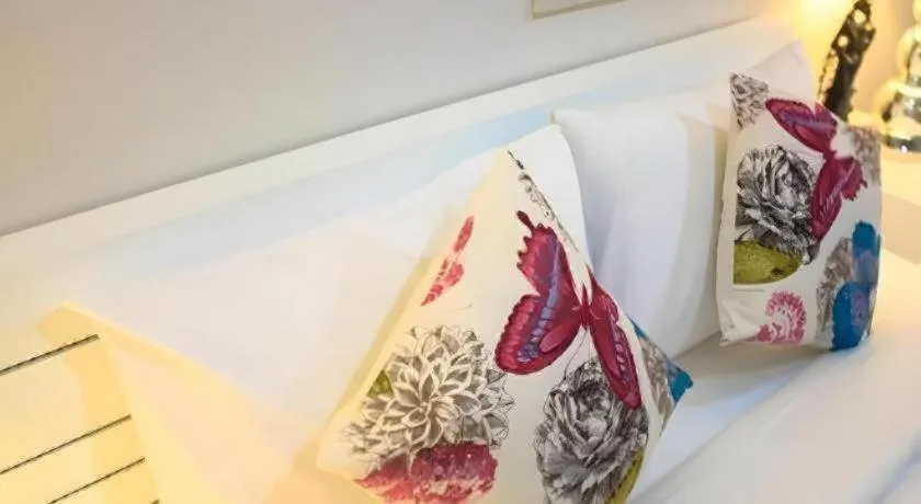 Bed in Chic Hotel Suratthani