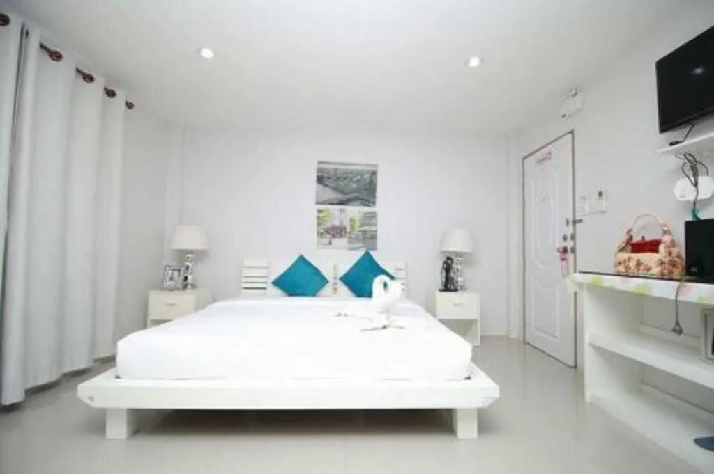 Bed in Chic Hotel Suratthani