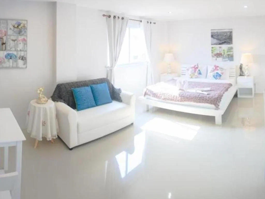 Bed in Chic Hotel Suratthani