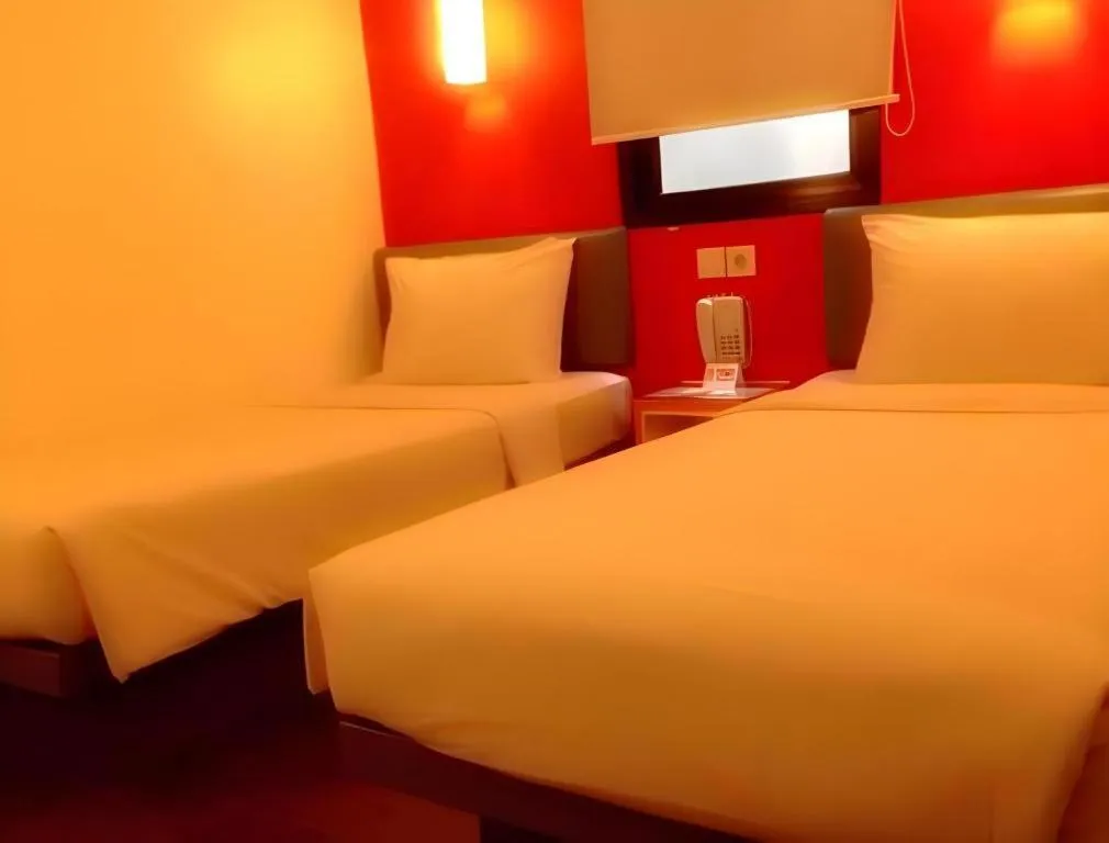 Bed in Amaris Hotel Panglima Polim 1