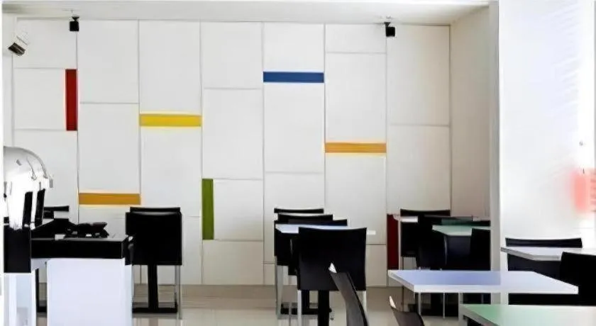 Amaris Hotel Panglima Polim 1