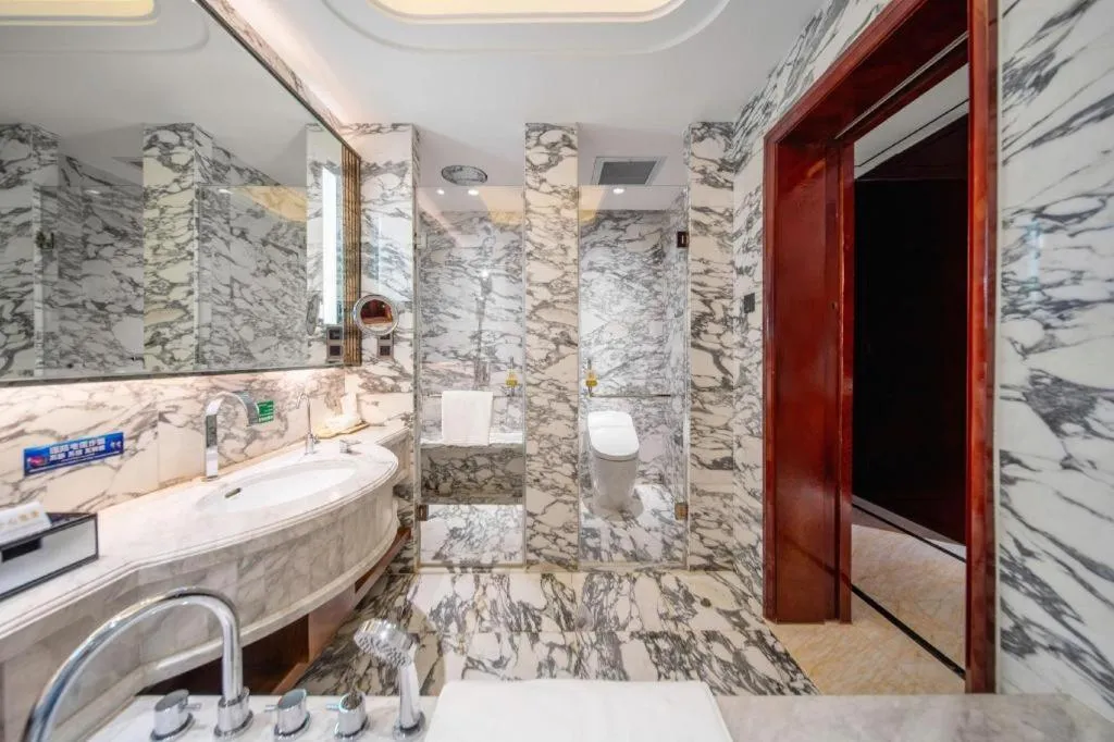 Northwest Petroleum Hotel