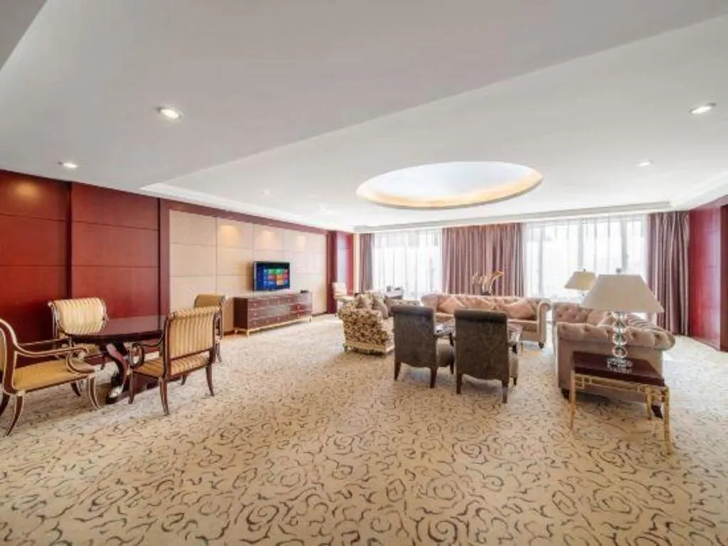 Northwest Petroleum Hotel