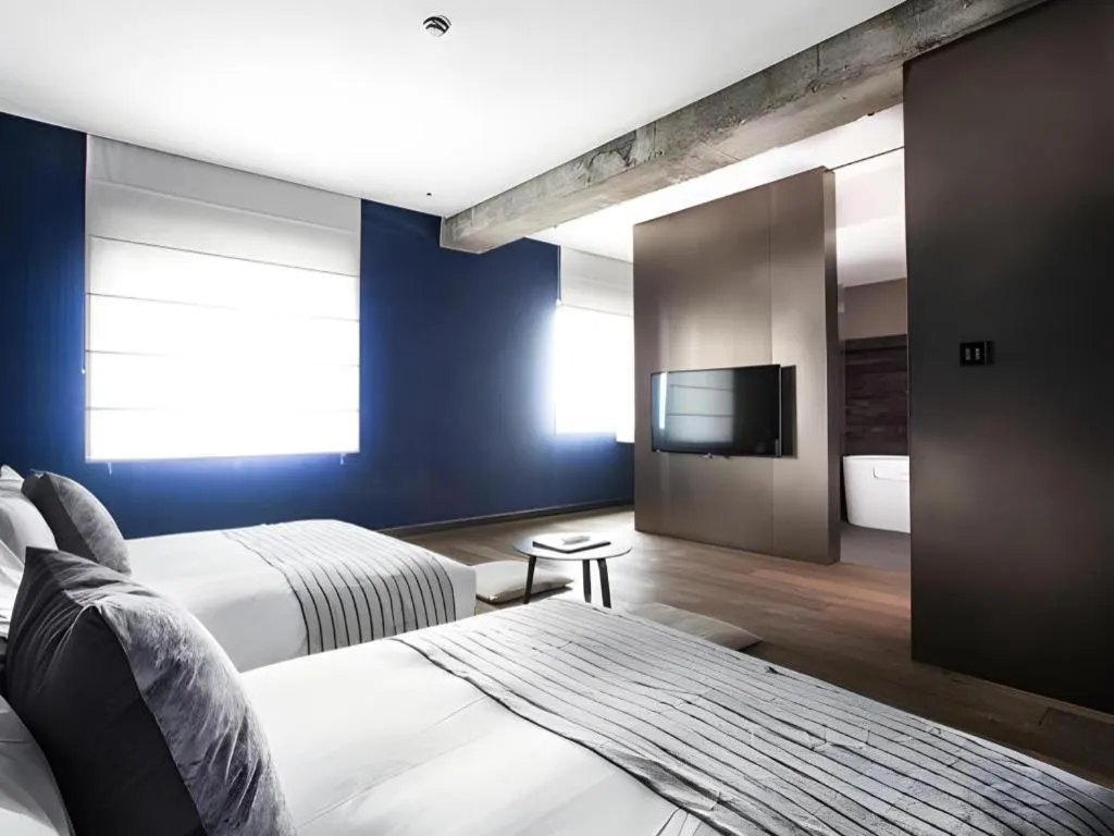 Bed in Everrich Hotel