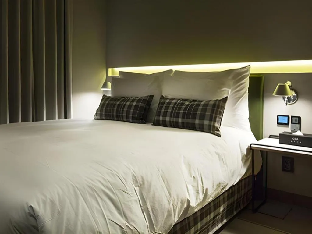 Bed in Everrich Hotel