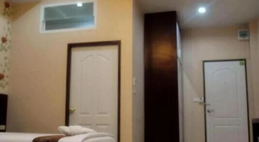 Bed in Le Parc Wangnang Hotel