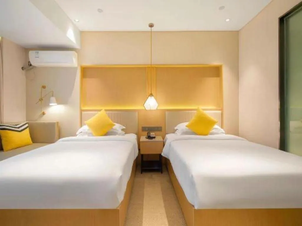 Bed in Nanning Sanzan Hotel