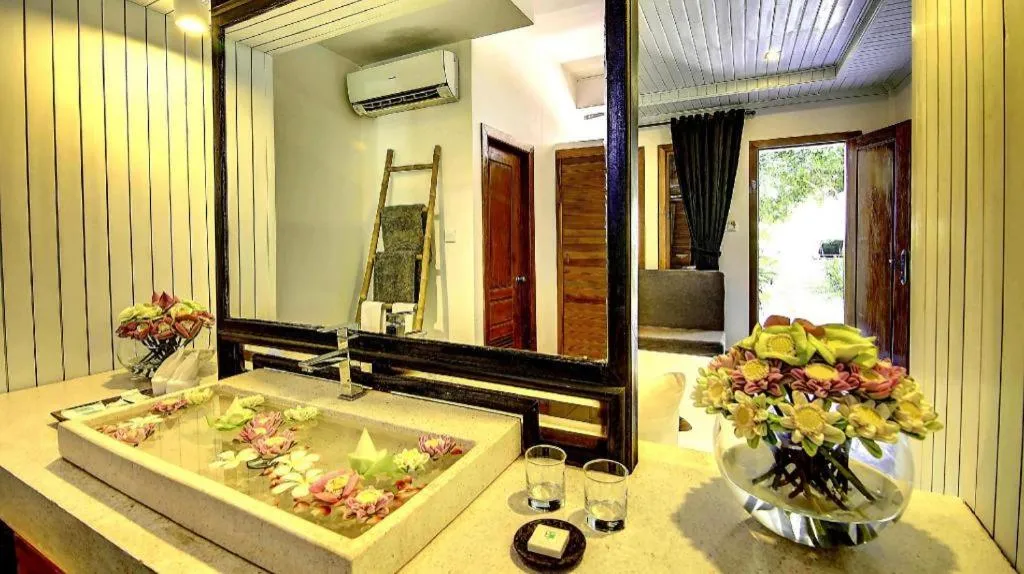 La Residence Blanc D' Angkor