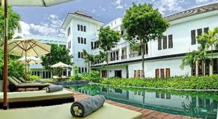 La Residence Blanc D' Angkor