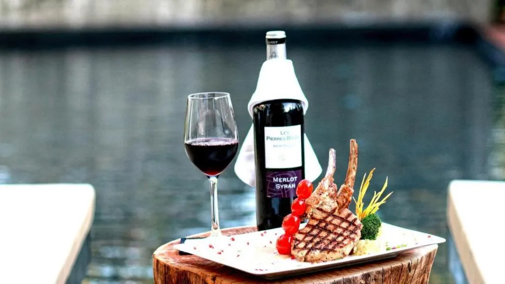 La Residence Blanc D' Angkor