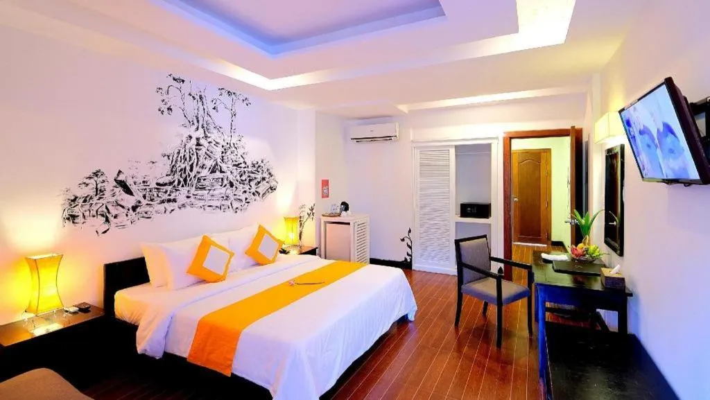 Bed in La Residence Blanc D' Angkor