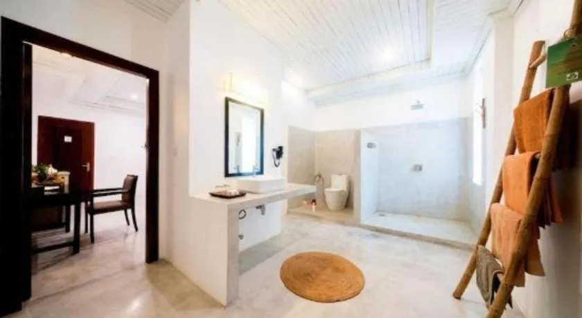 La Residence Blanc D' Angkor