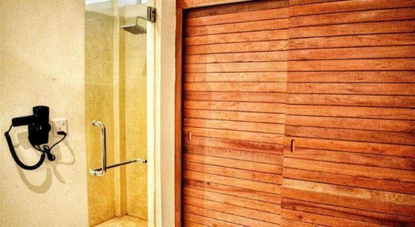 La Residence Blanc D' Angkor