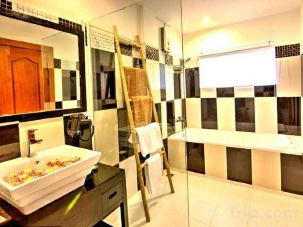 La Residence Blanc D' Angkor