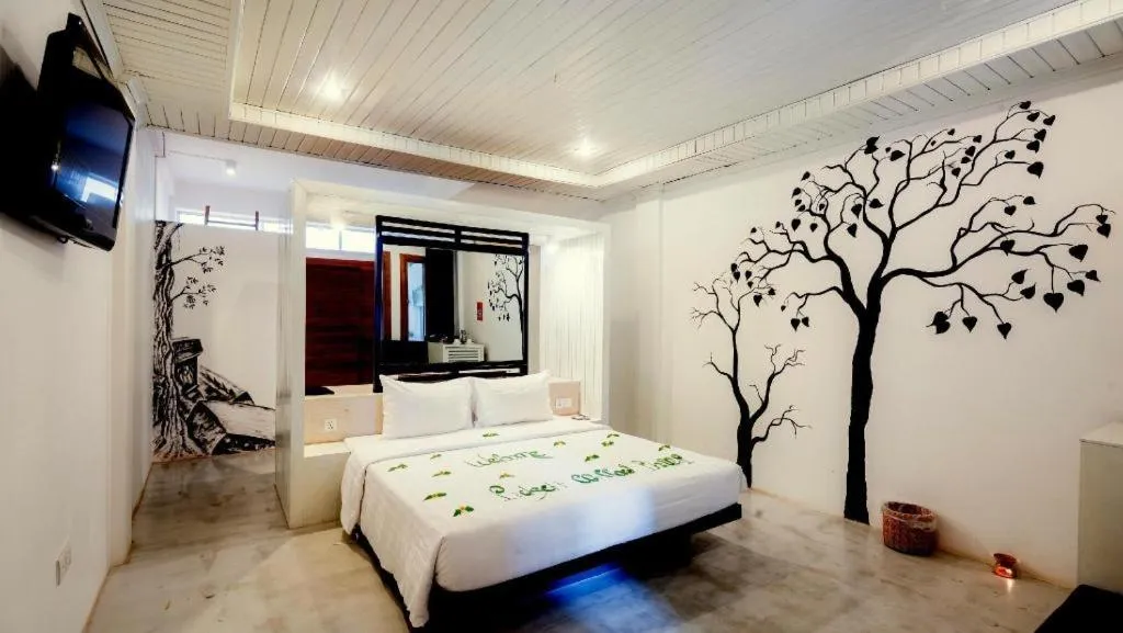 Bed in La Residence Blanc D' Angkor