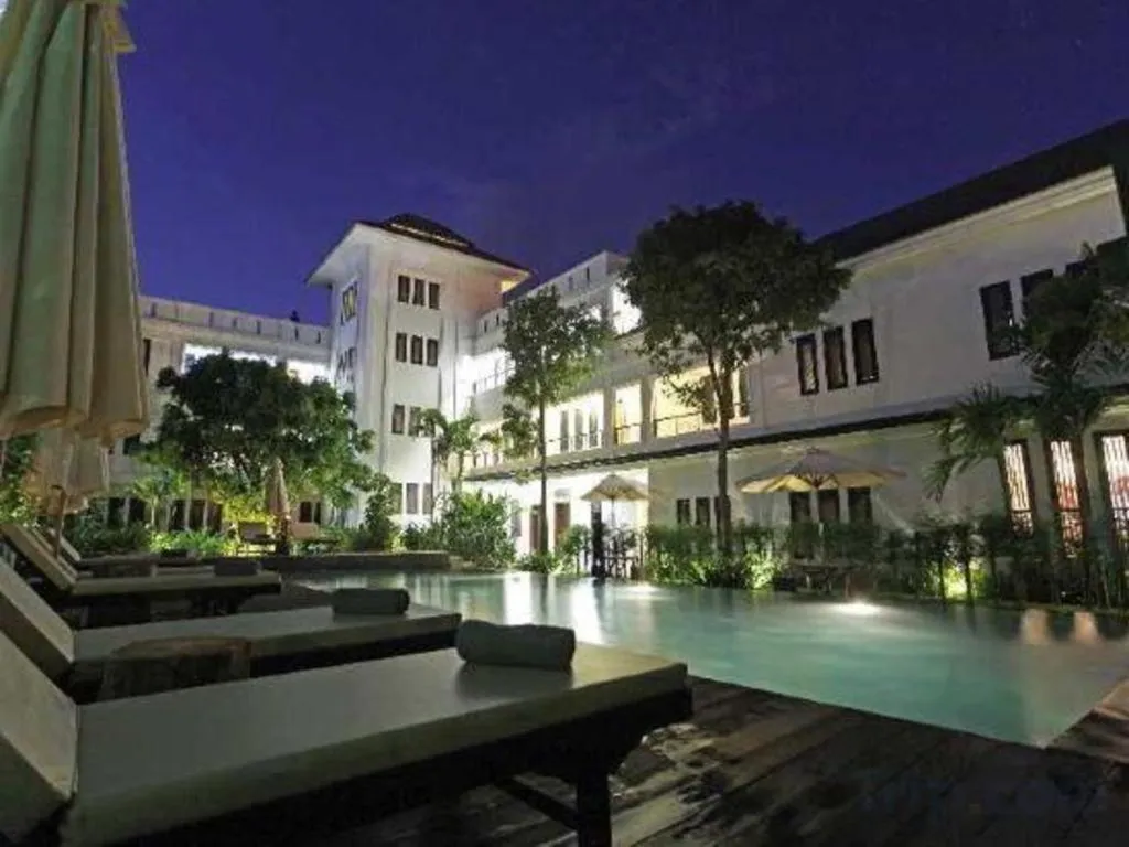 La Residence Blanc D' Angkor