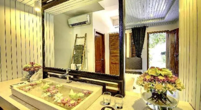 La Residence Blanc D' Angkor