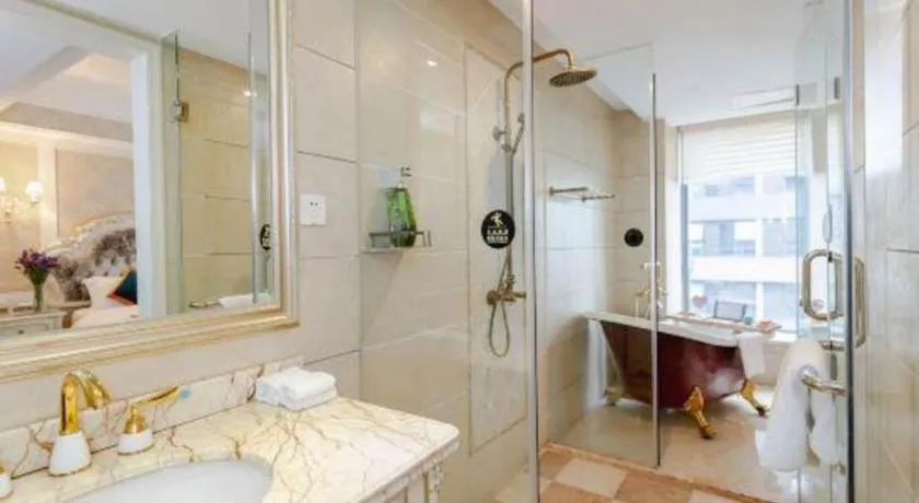 Chengdu French Theme Gold Palace