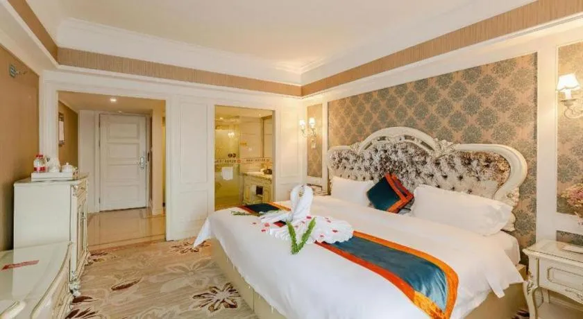 Bed in Chengdu French Theme Gold Palace