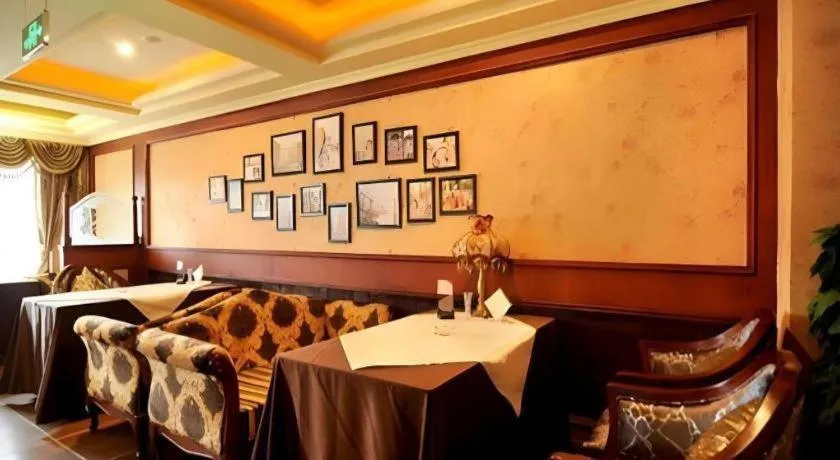 Chengdu French Theme Gold Palace