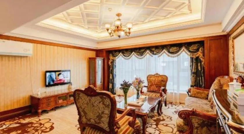 Chengdu French Theme Gold Palace