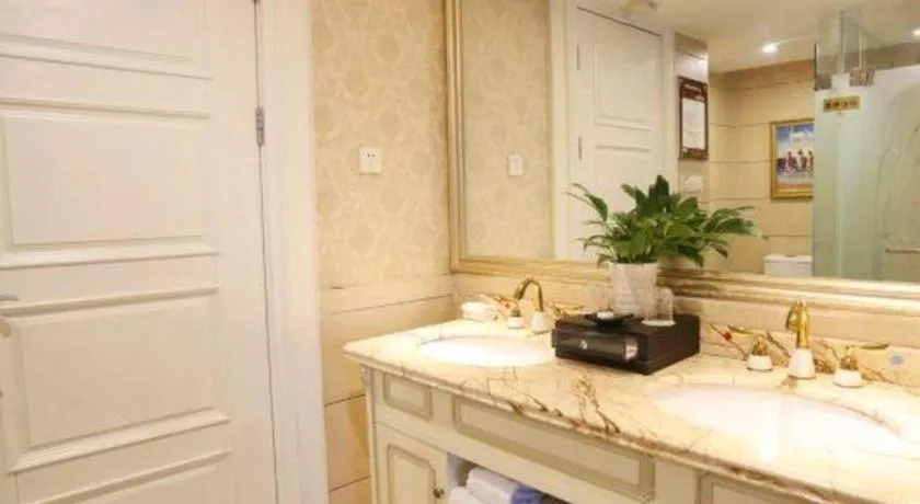 Chengdu French Theme Gold Palace