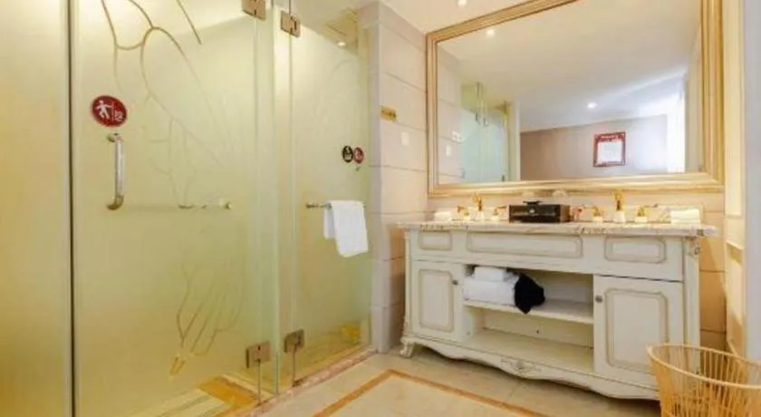 Chengdu French Theme Gold Palace