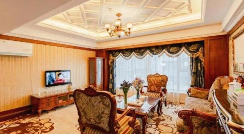 Chengdu French Theme Gold Palace