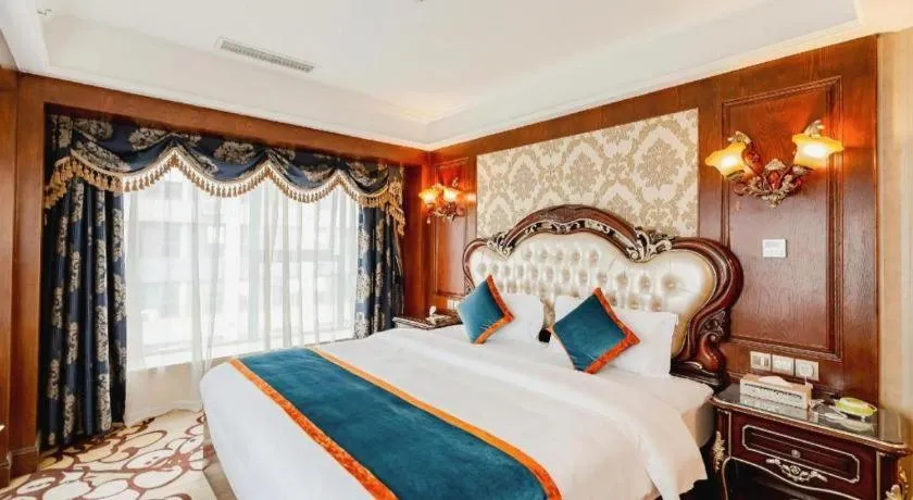 Bed in Chengdu French Theme Gold Palace