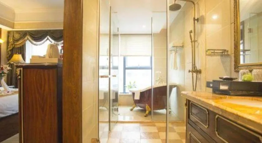 Chengdu French Theme Gold Palace