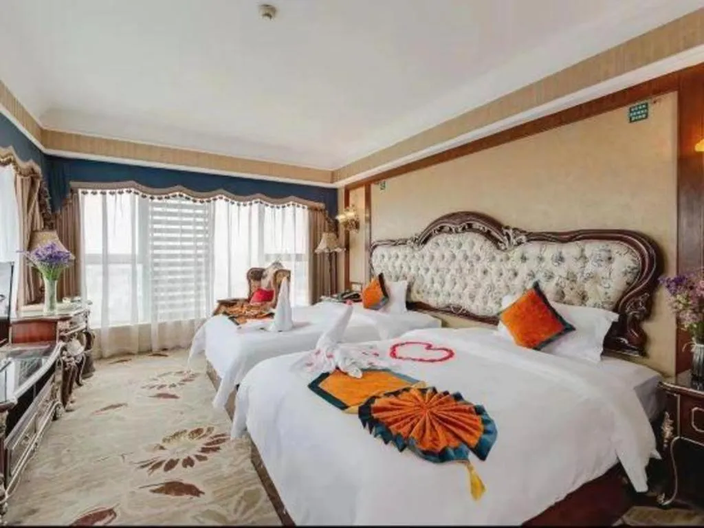 Bed in Chengdu French Theme Gold Palace