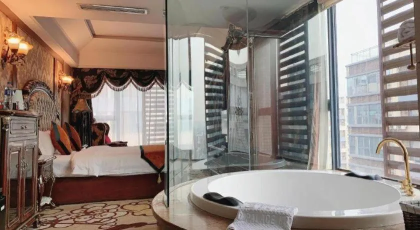 Chengdu French Theme Gold Palace