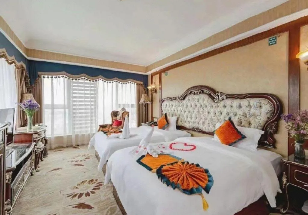 Bed in Chengdu French Theme Gold Palace