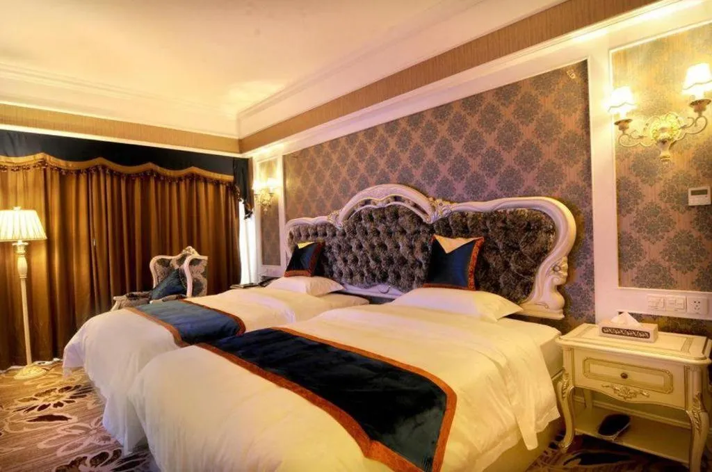 Bed in Chengdu French Theme Gold Palace