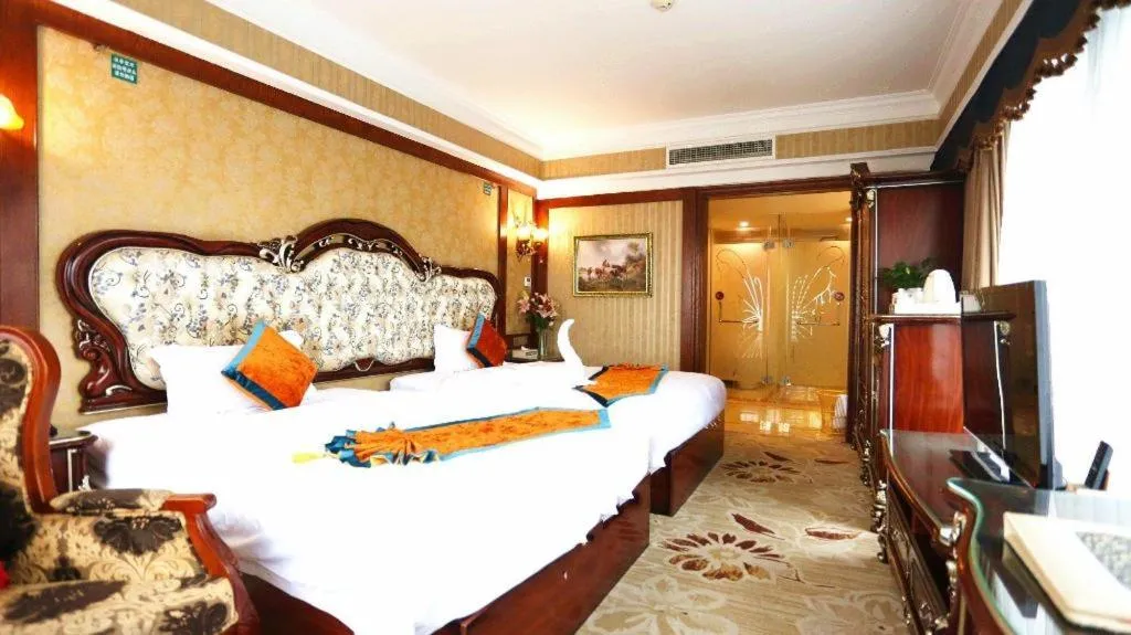 Bed in Chengdu French Theme Gold Palace