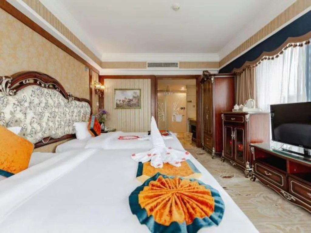 Bed in Chengdu French Theme Gold Palace