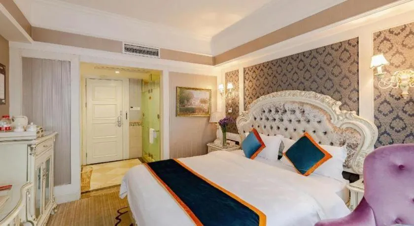 Bed in Chengdu French Theme Gold Palace