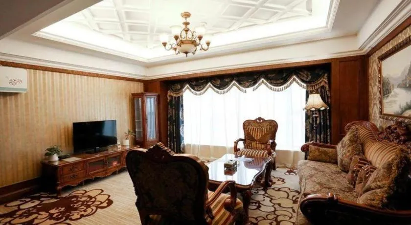 Chengdu French Theme Gold Palace