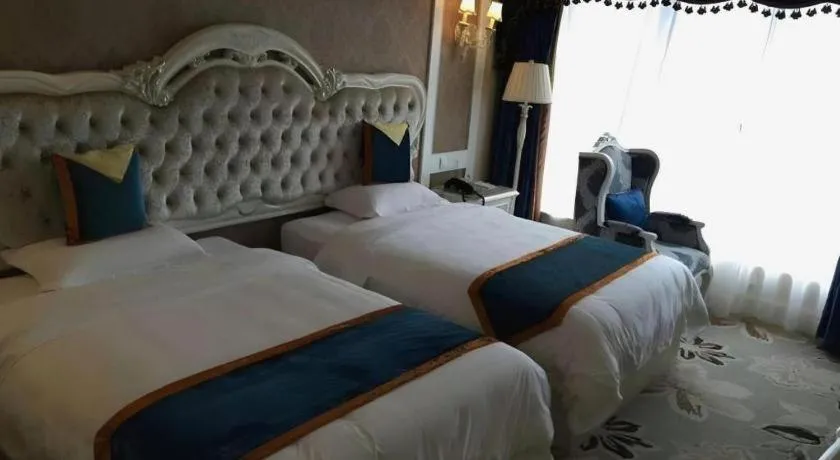 Bed in Chengdu French Theme Gold Palace