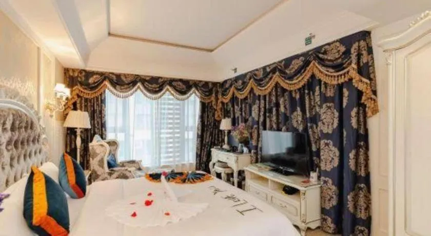 Bed in Chengdu French Theme Gold Palace