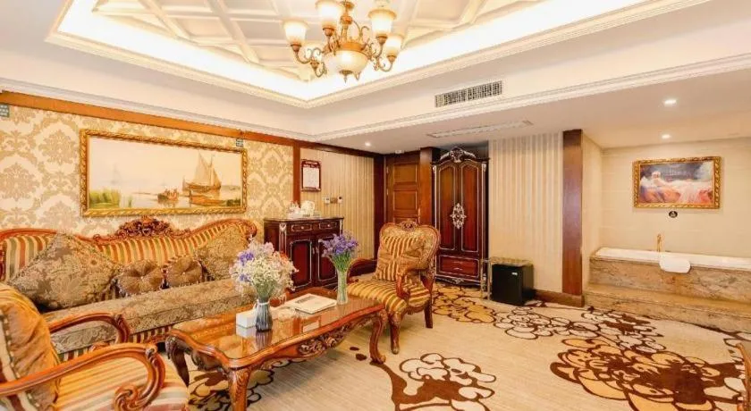 Chengdu French Theme Gold Palace