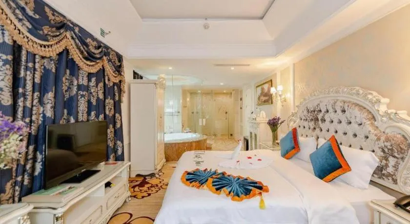 Bed in Chengdu French Theme Gold Palace