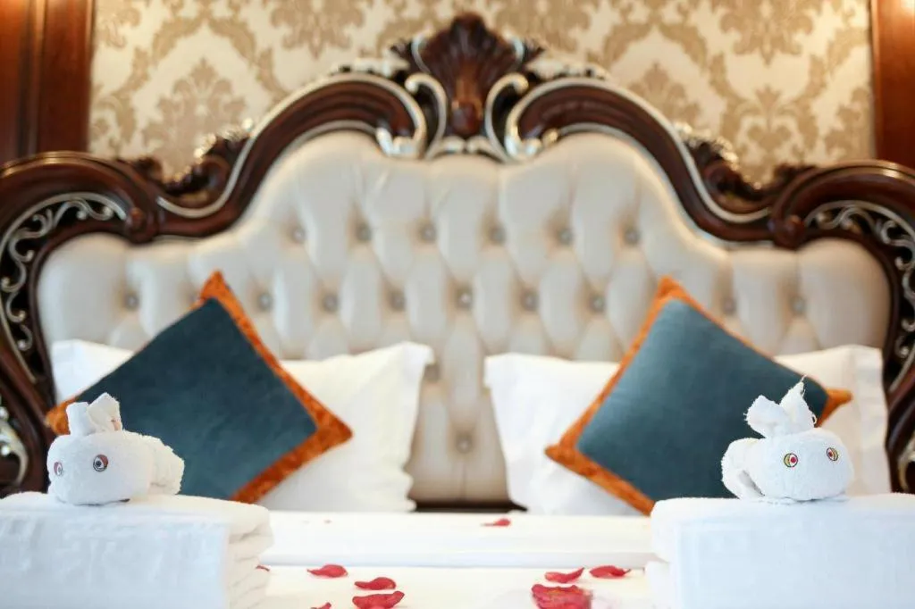 Bed in Chengdu French Theme Gold Palace