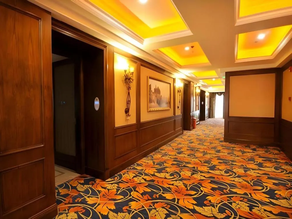 Chengdu French Theme Gold Palace