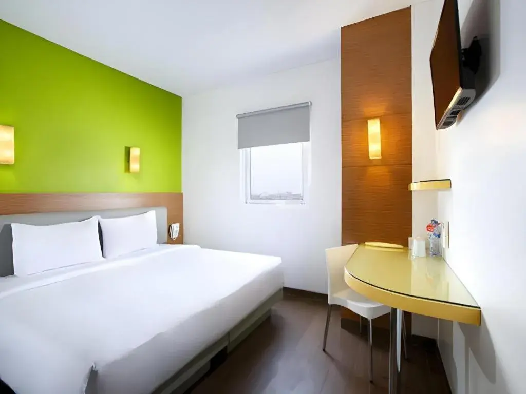 Bed in Amaris Hotel La Codefin Kemang Bed in Amaris Hotel La Codefin Kemang