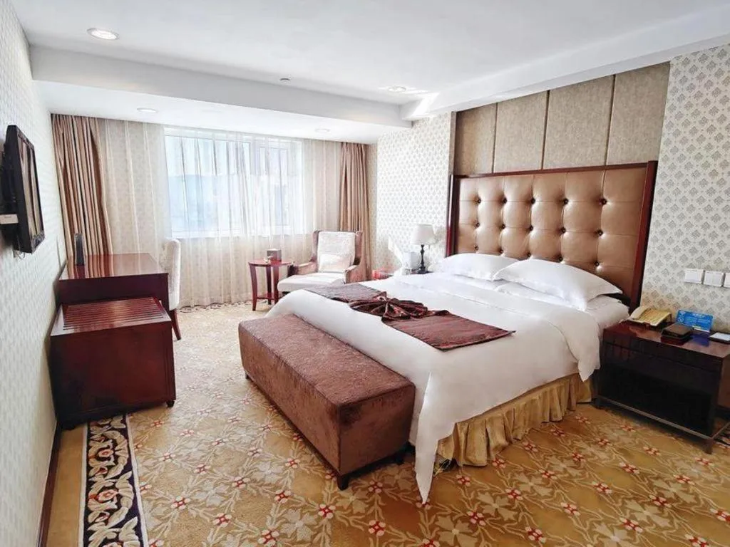 Bed in Dalian Southern Airline Pearl Hotel